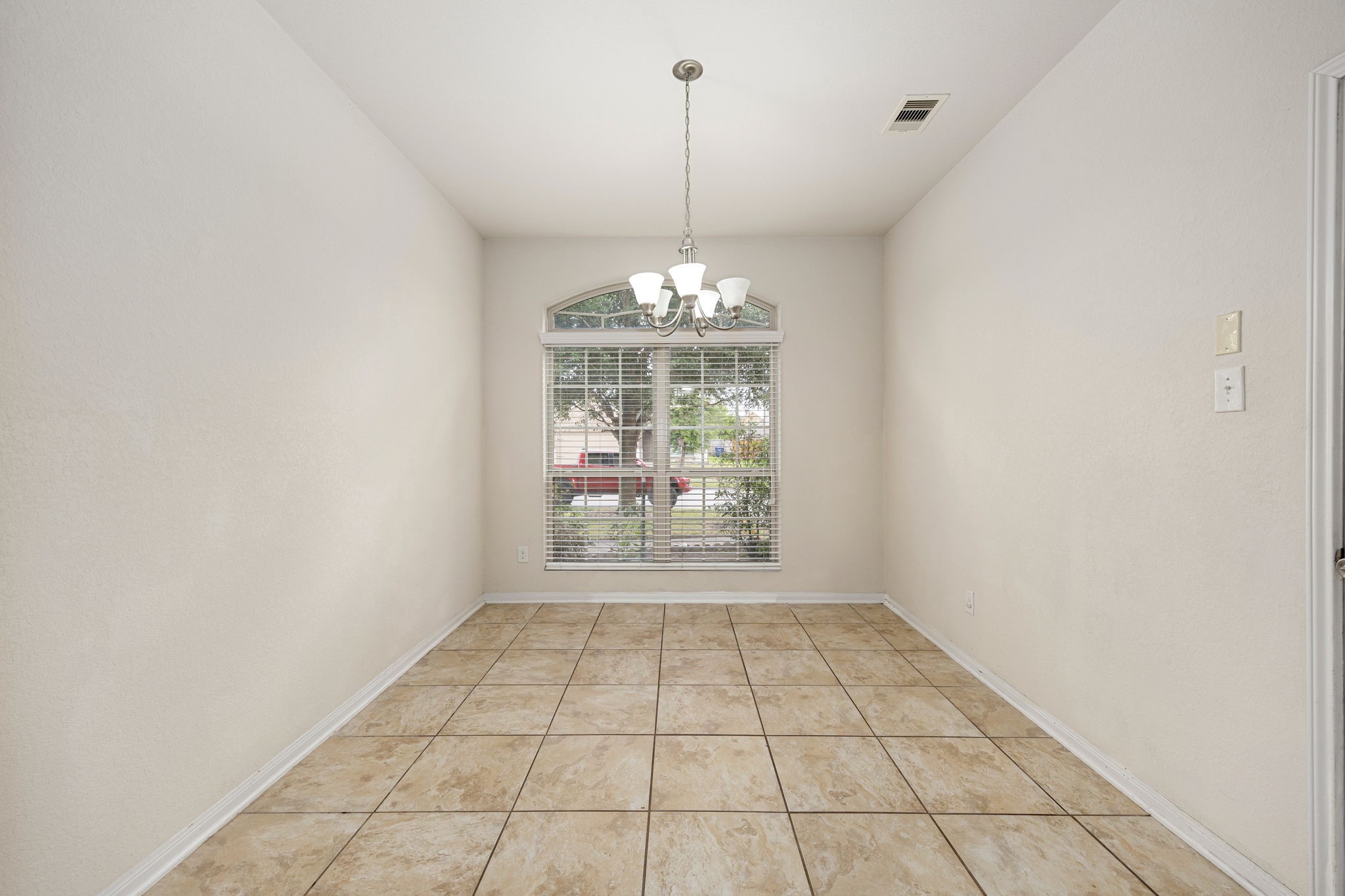 29322 Indian Clearing Spring, TX 77386 - Photo 32 of 41 a view of an empty room with windows