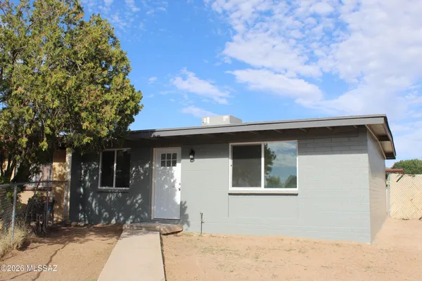 $182,500 | 2535 Parkside Drive, Tucson, AZ 85713