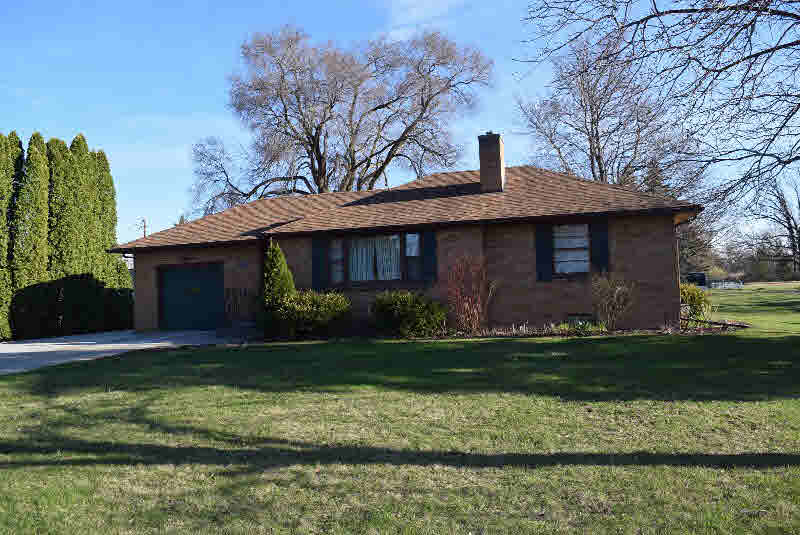 3844 Wheeler Road Bay City, MI 48706 - Photo 1 of 10