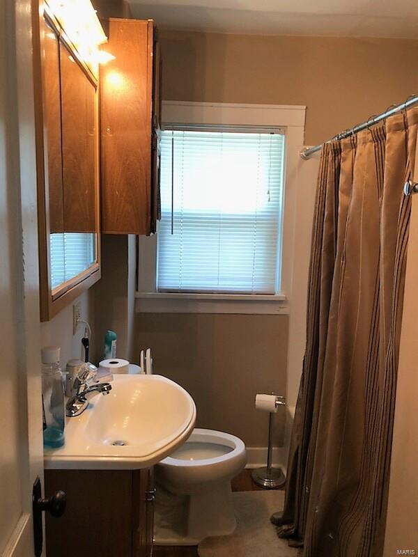 1325 Milton Road Alton, IL 62002 - Photo 4 of 13 Gallery Image 4
