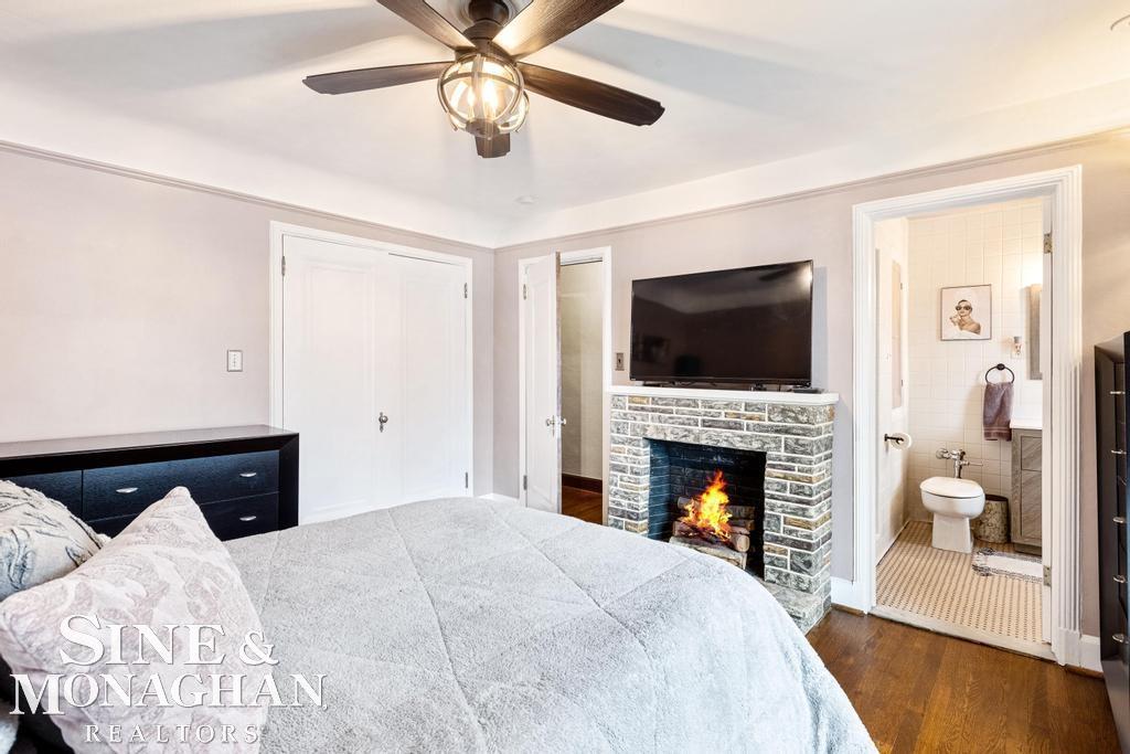 544 Cadieux Road Grosse Pointe, MI 48230 - Photo 17 of 42 50103765-16.JPG