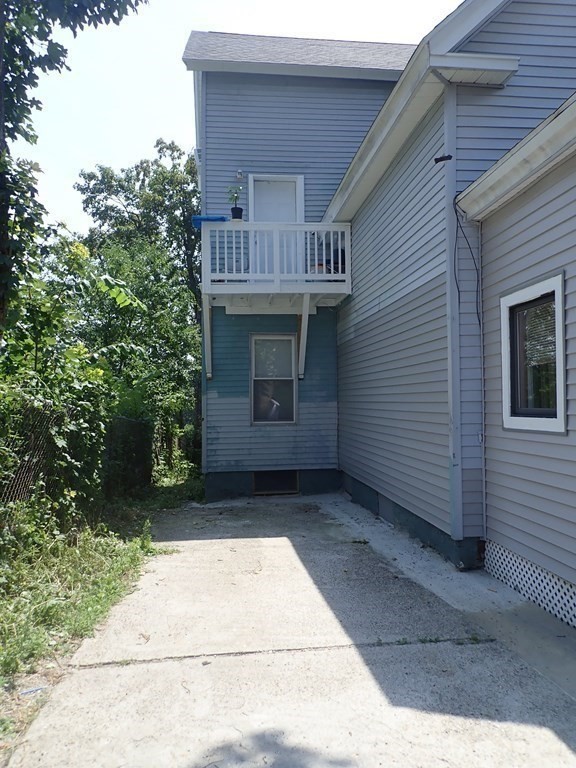 2 Ripley Place Worcester, MA 01610 - Photo 8 of 35
