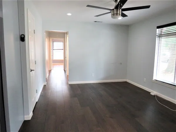 $2,600 | 1026 Thomas Street, Denton, TX 76201