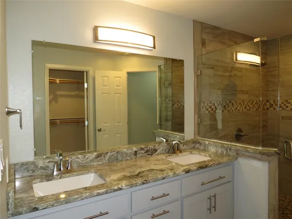 $2,600 | 1026 Thomas Street, Denton, TX 76201