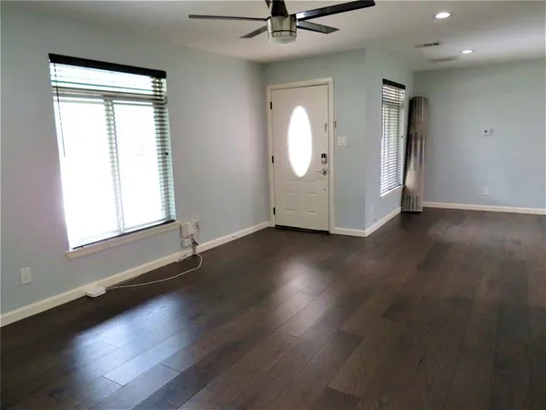 $2,600 | 1026 Thomas Street, Denton, TX 76201