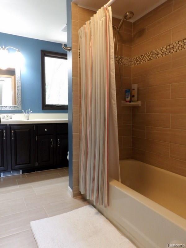 26426 Inkster Road Flat Rock, MI 48134 - Photo 47 of 56 102_4960.JPG
