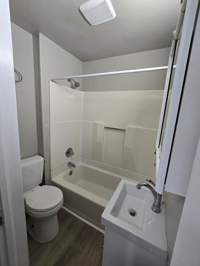 907 Jackson Street Oshkosh, WI 54901 - Photo 11 of 14