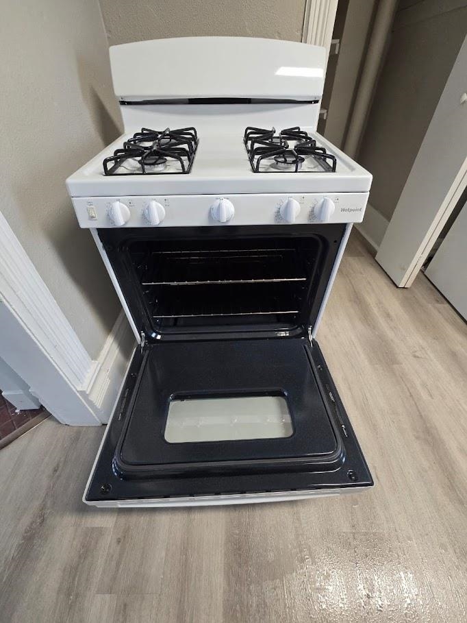 907 Jackson Street Oshkosh, WI 54901 - Photo 12 of 14