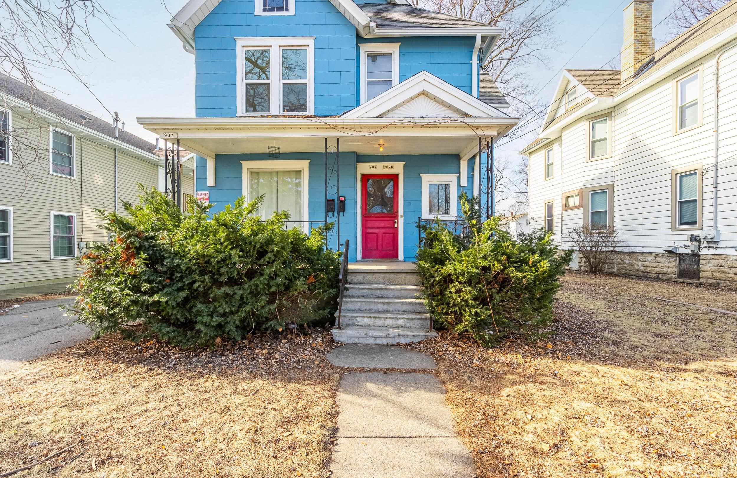 907 Jackson Street Oshkosh, WI 54901 - Photo 3 of 14