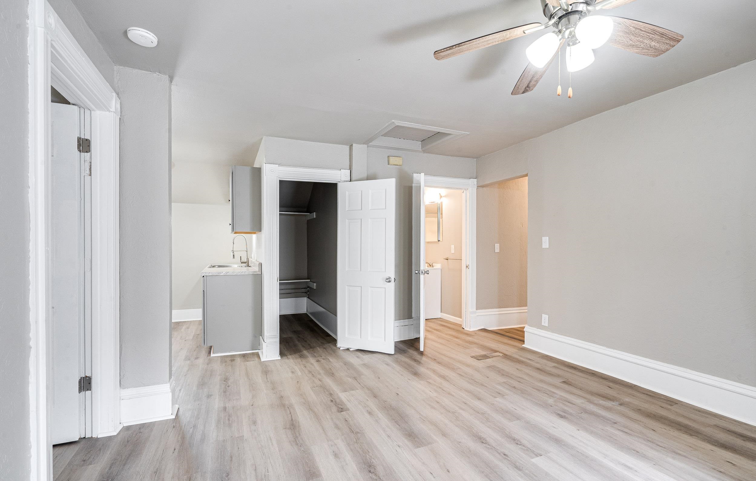 907 Jackson Street Oshkosh, WI 54901 - Photo 8 of 14