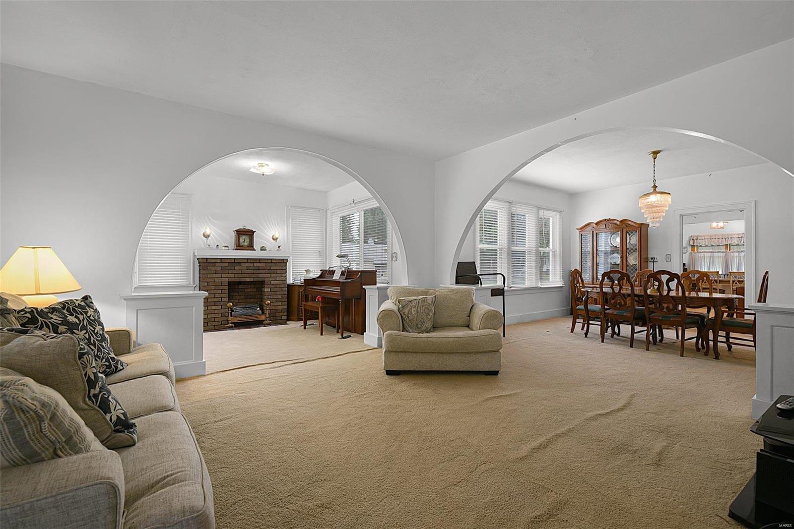 1219 Troy Road Edwardsville, IL 62025 - Photo 5 of 28 Gallery Image 5