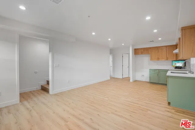 $998,800 | 10422 Graham Avenue, Los Angeles, CA 90002