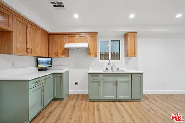 $998,800 | 10422 Graham Avenue, Los Angeles, CA 90002