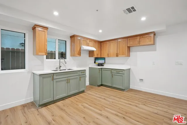 $998,800 | 10422 Graham Avenue, Los Angeles, CA 90002