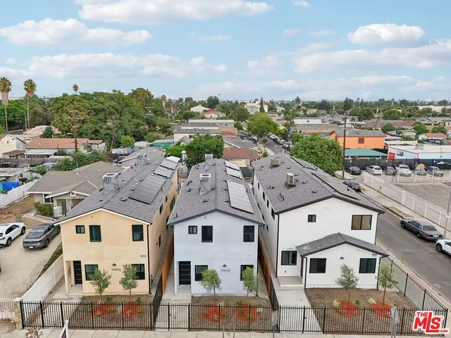$998,800 | 10422 Graham Avenue, Los Angeles, CA 90002
