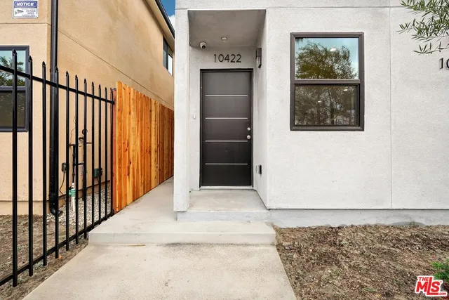 $998,800 | 10422 Graham Avenue, Los Angeles, CA 90002