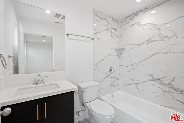 $998,800 | 10422 Graham Avenue, Los Angeles, CA 90002