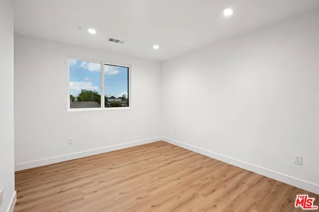 $998,800 | 10422 Graham Avenue, Los Angeles, CA 90002