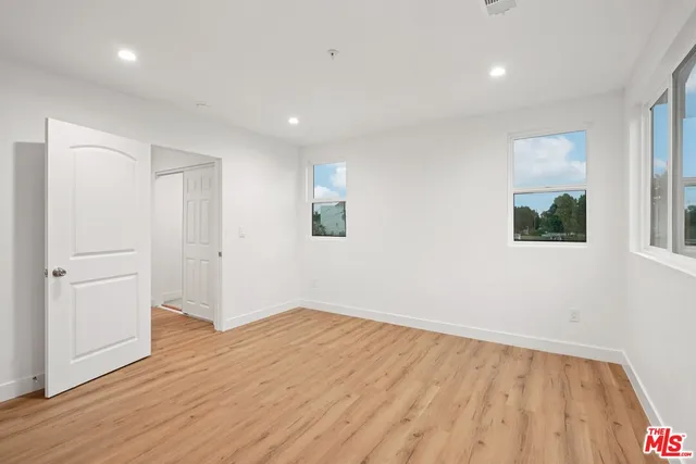 $998,800 | 10422 Graham Avenue, Los Angeles, CA 90002