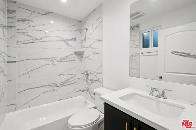 $998,800 | 10422 Graham Avenue, Los Angeles, CA 90002