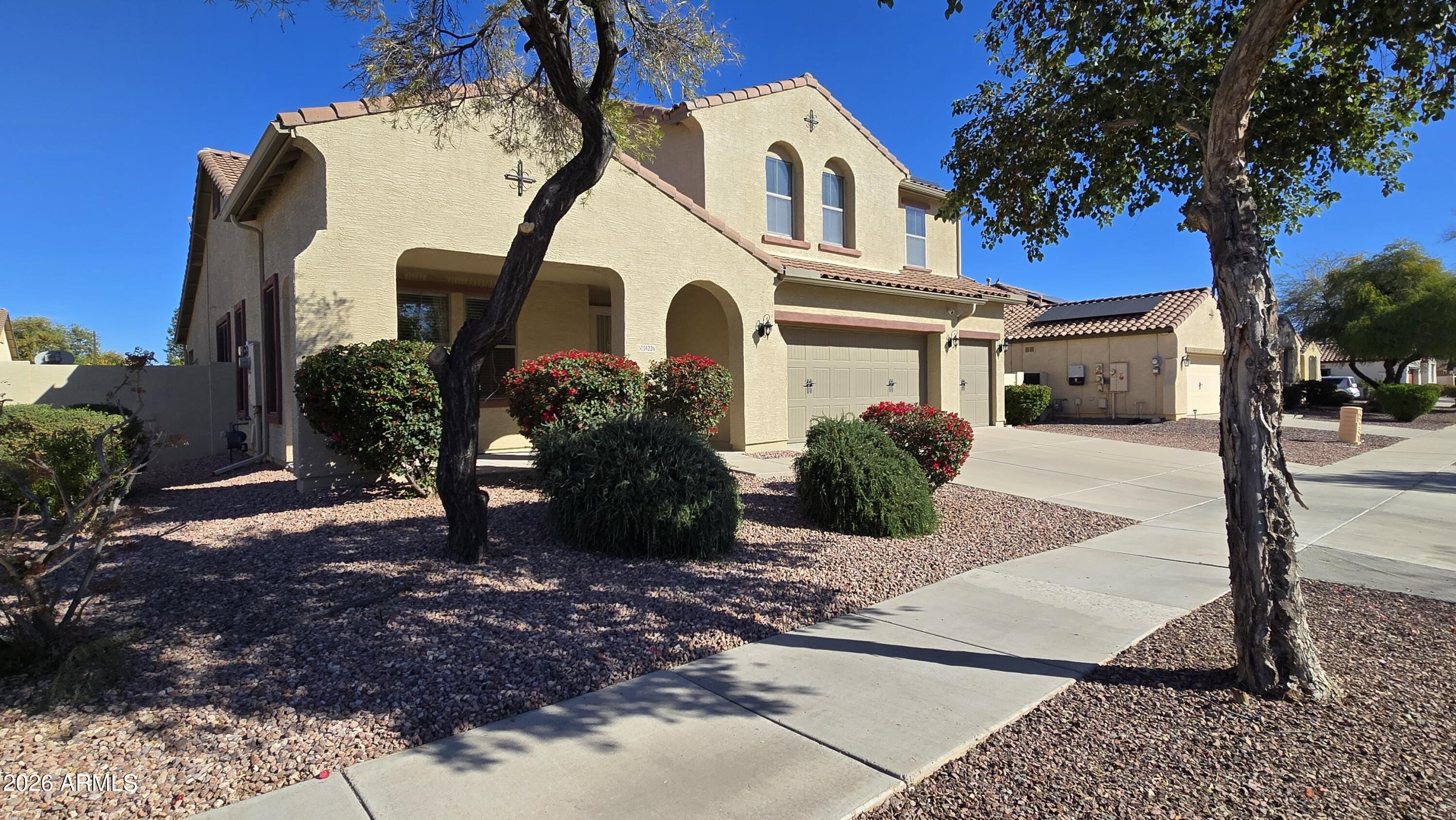 14226 West Wethersfield Road Surprise, AZ 85379 - Photo 3 of 57 20260209_105311