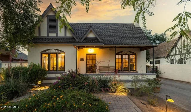 $725,000 | 910 West Portland Street, Phoenix, AZ 85007