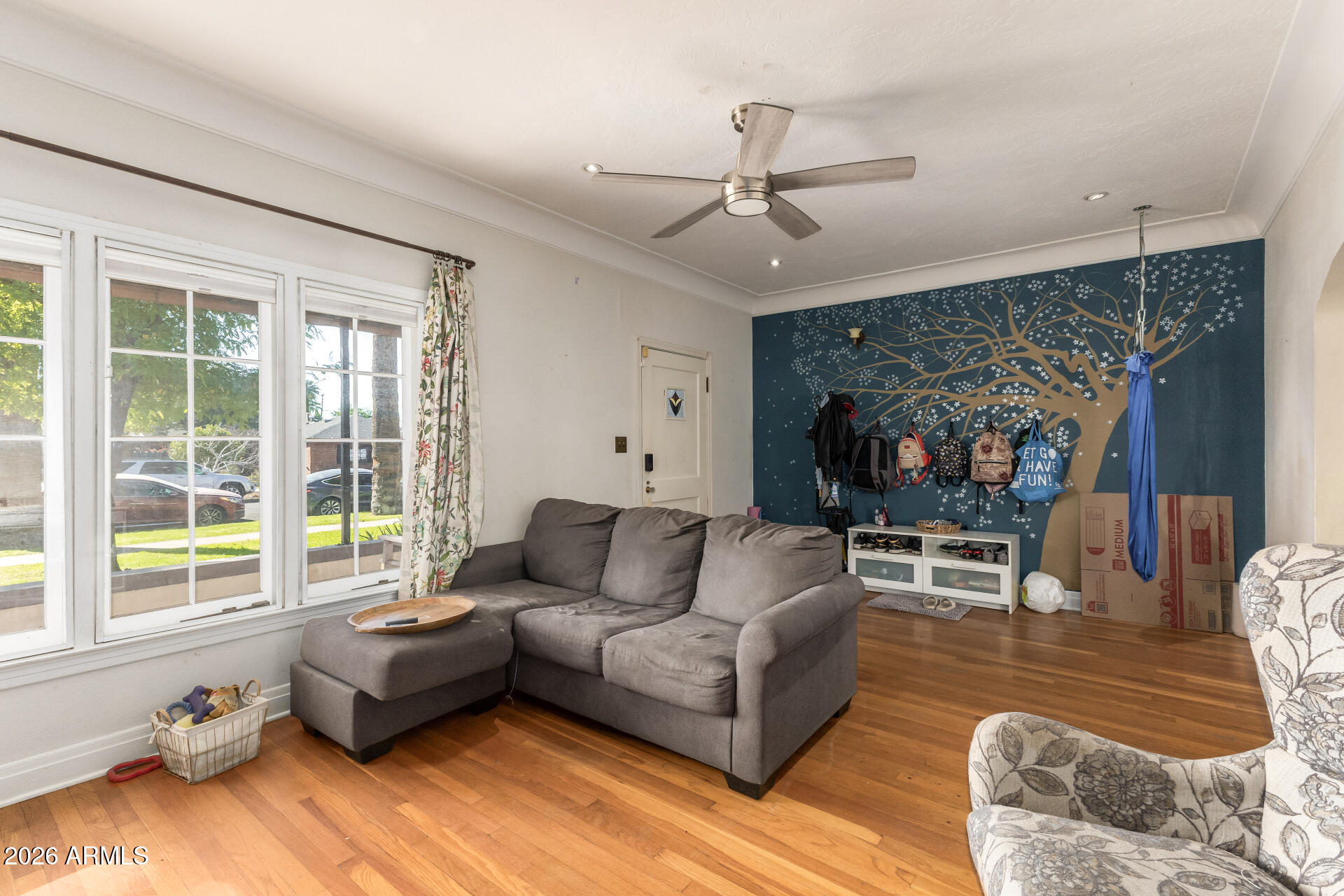 910 West Portland Street Phoenix, AZ 85007 - Photo 4 of 14 Living Room