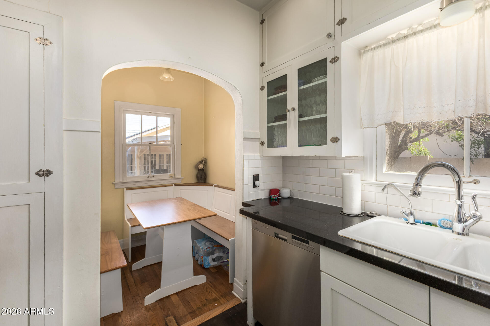 910 West Portland Street Phoenix, AZ 85007 - Photo 6 of 14 Kitchen