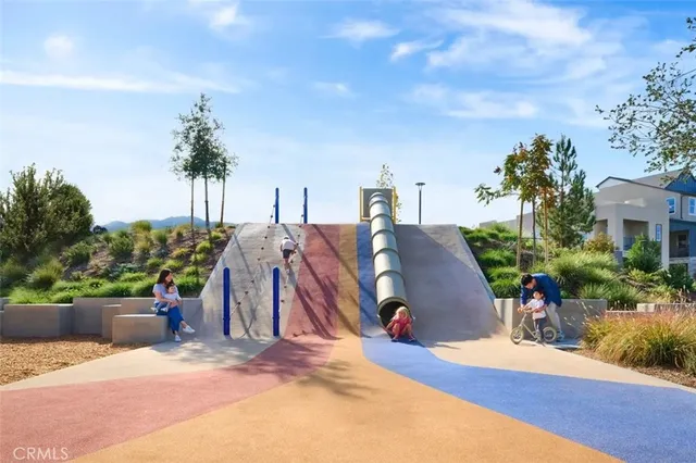 $5,500 | 283 Lynx, Irvine, CA 92618