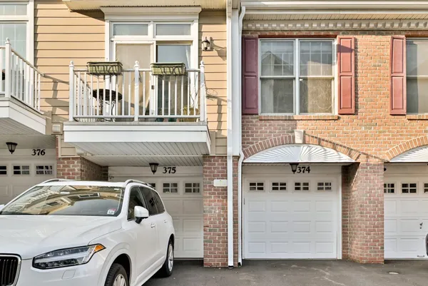 $4,850 | 375 Kingston Court, Unit 375, West New York, NJ 07093