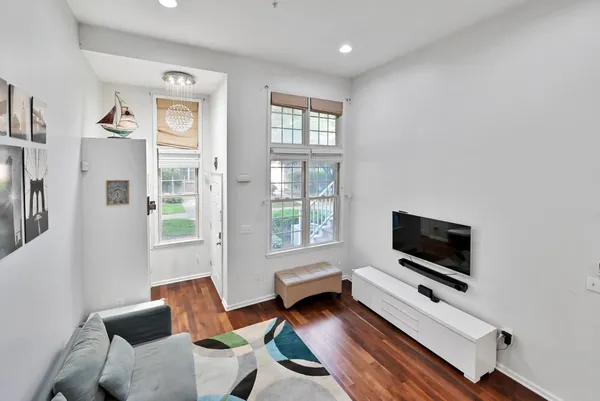 $4,850 | 375 Kingston Court, Unit 375, West New York, NJ 07093