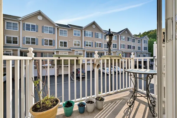 $4,850 | 375 Kingston Court, Unit 375, West New York, NJ 07093