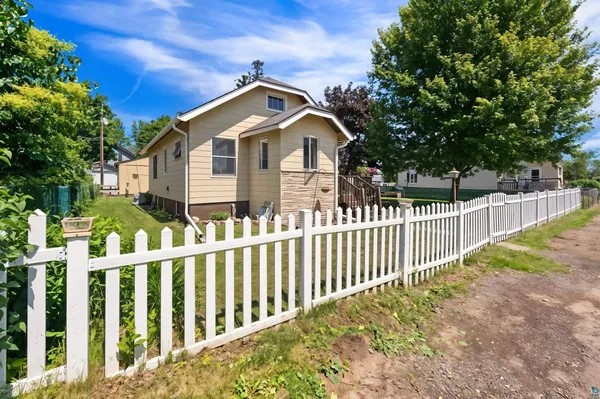 $249,900 | 3209 Chestnut Street, Duluth, MN 55806