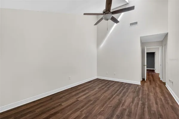 $282,000 | 301 Clusterwood Drive, Yalaha, FL 34797