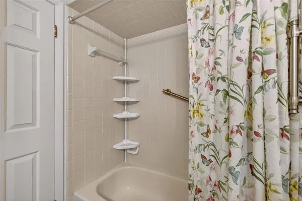 $282,000 | 301 Clusterwood Drive, Yalaha, FL 34797