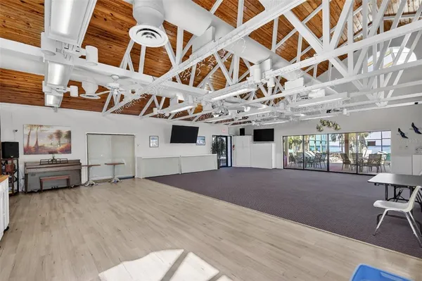 $282,000 | 301 Clusterwood Drive, Yalaha, FL 34797