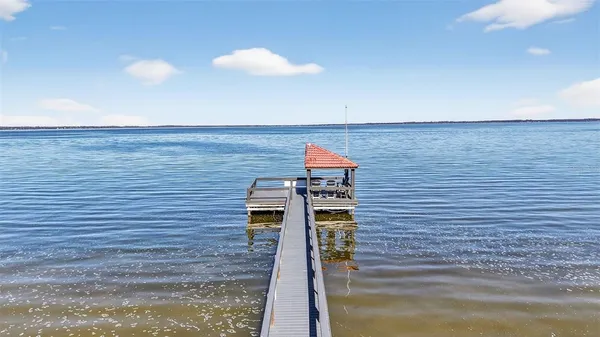 $282,000 | 301 Clusterwood Drive, Yalaha, FL 34797