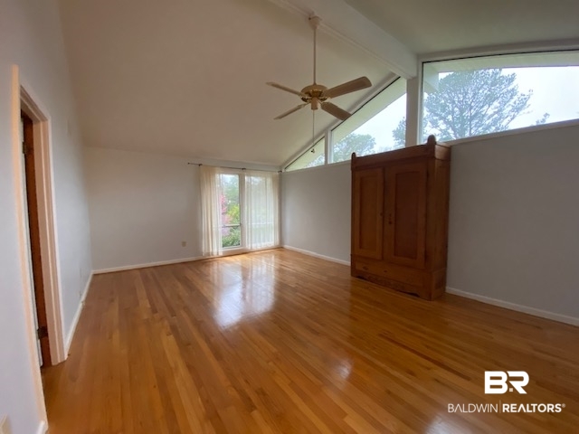 413 McQueen Avenue Mobile, AL 36609 - Photo 2 of 15 Living Room