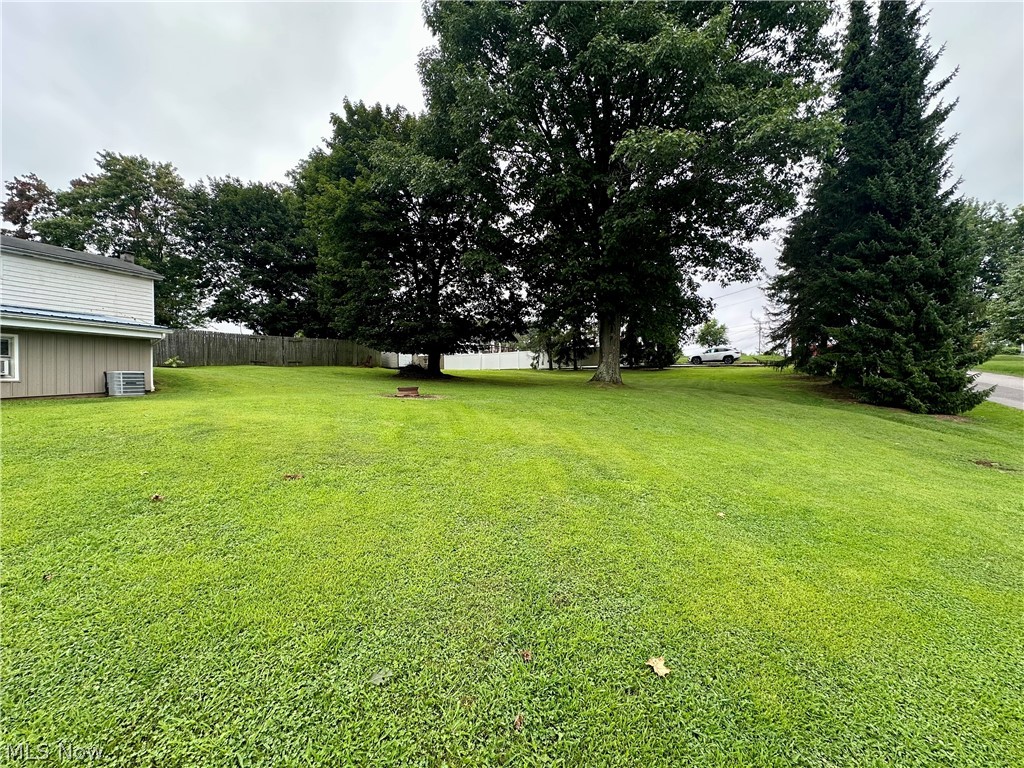 113 Woodcrest Road Follansbee, WV 26037 - Photo 12 of 21 Large yard featuring a firepit ring