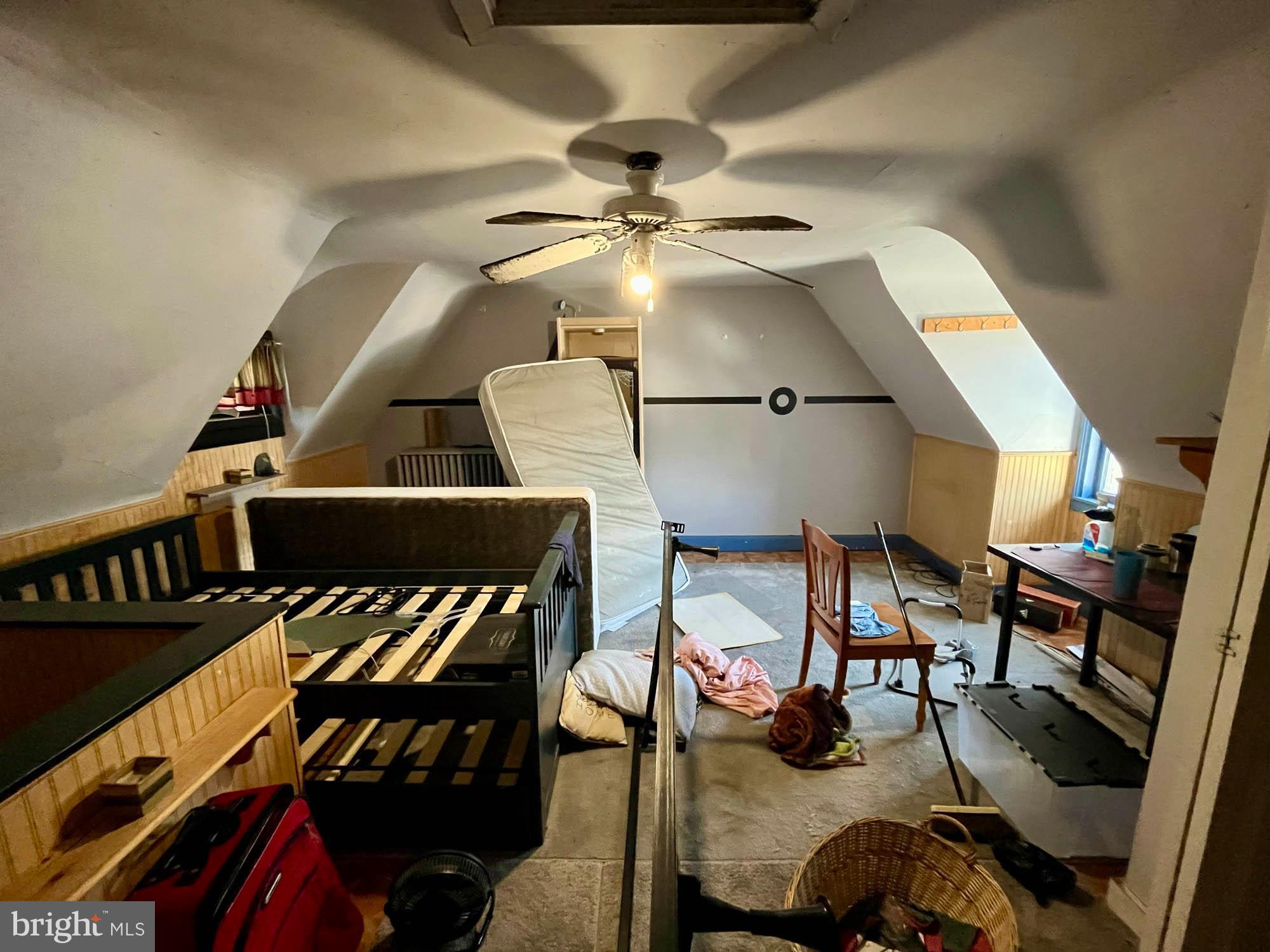 32 Township Road Baltimore, MD 21222 - Photo 11 of 16 a view of a livingroom with furniture and entryway