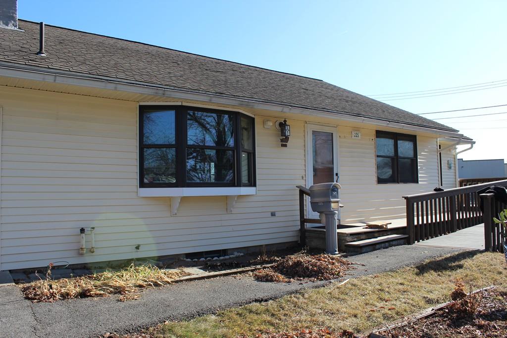 225 Corona Street Springfield, MA 01104 - Photo 1 of 24 Gallery Image 1