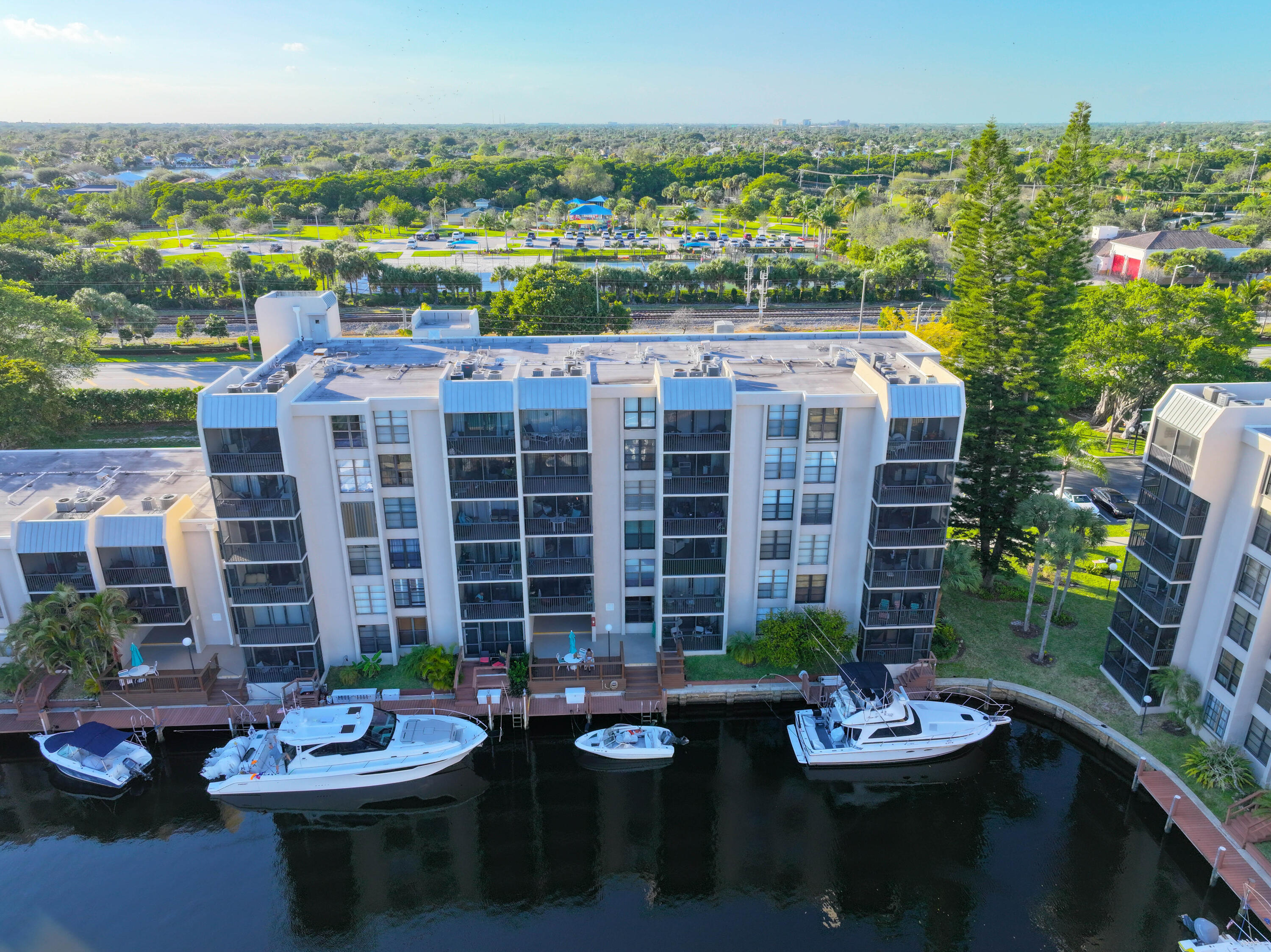 4 Royal Palm Way, Unit 601 Boca Raton, FL 33432 - Photo 17 of 59 4 Royal- Pic 2