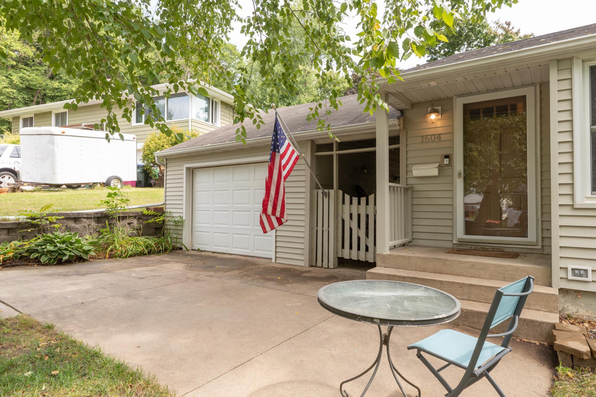 1604 8th Avenue Northeast Rochester, MN 55906 - Photo 3 of 25 Gallery Image 3