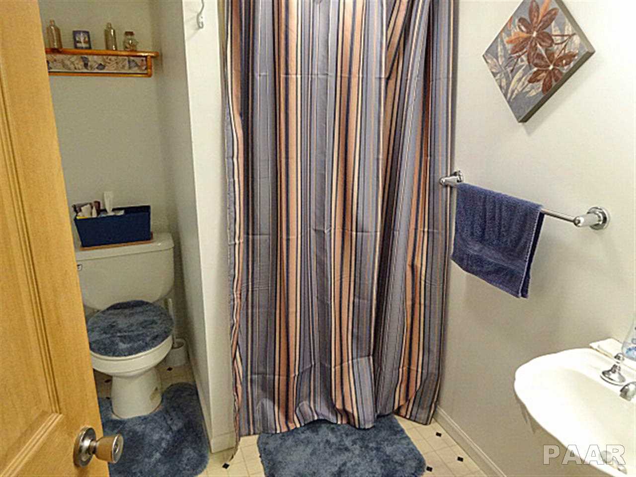 1405 West Circle Road Peoria, IL 61604 - Photo 17 of 17 Gallery Image 17
