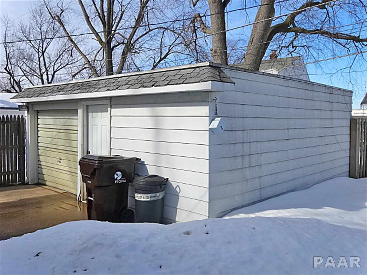 1405 West Circle Road Peoria, IL 61604 - Photo 4 of 17 Gallery Image 4