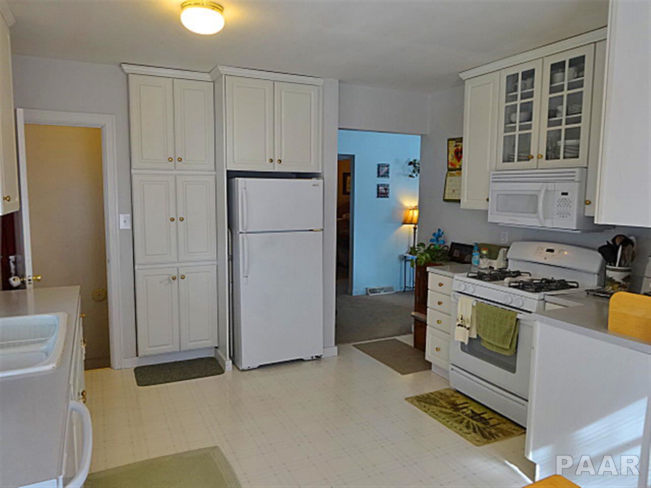 1405 West Circle Road Peoria, IL 61604 - Photo 9 of 17 Gallery Image 9