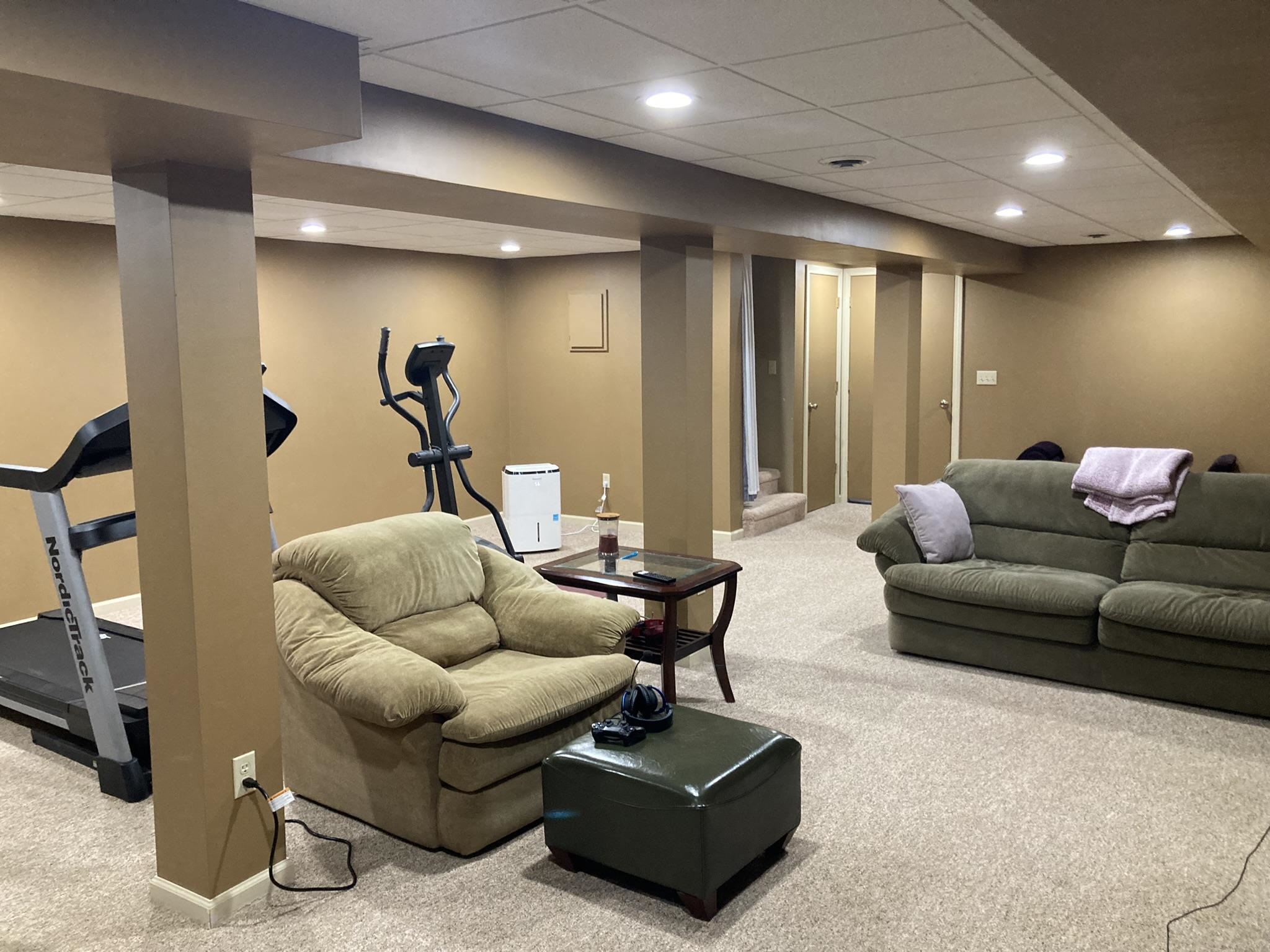 4326 North Center Road Flint, MI 48506 - Photo 42 of 49 50126417-41.JPG