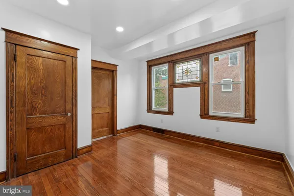 a view of livingroom with hardwood