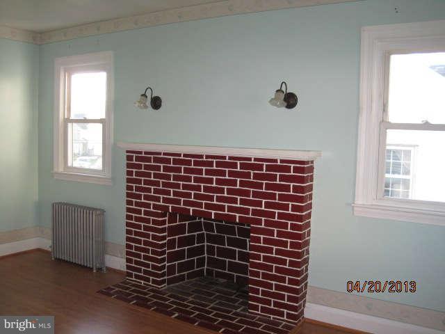 30 Summerfield Road Baltimore, MD 21207 - Photo 3 of 19 Living Room
