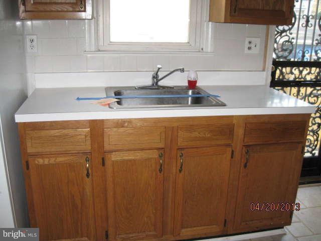 30 Summerfield Road Baltimore, MD 21207 - Photo 5 of 19 Kitchen